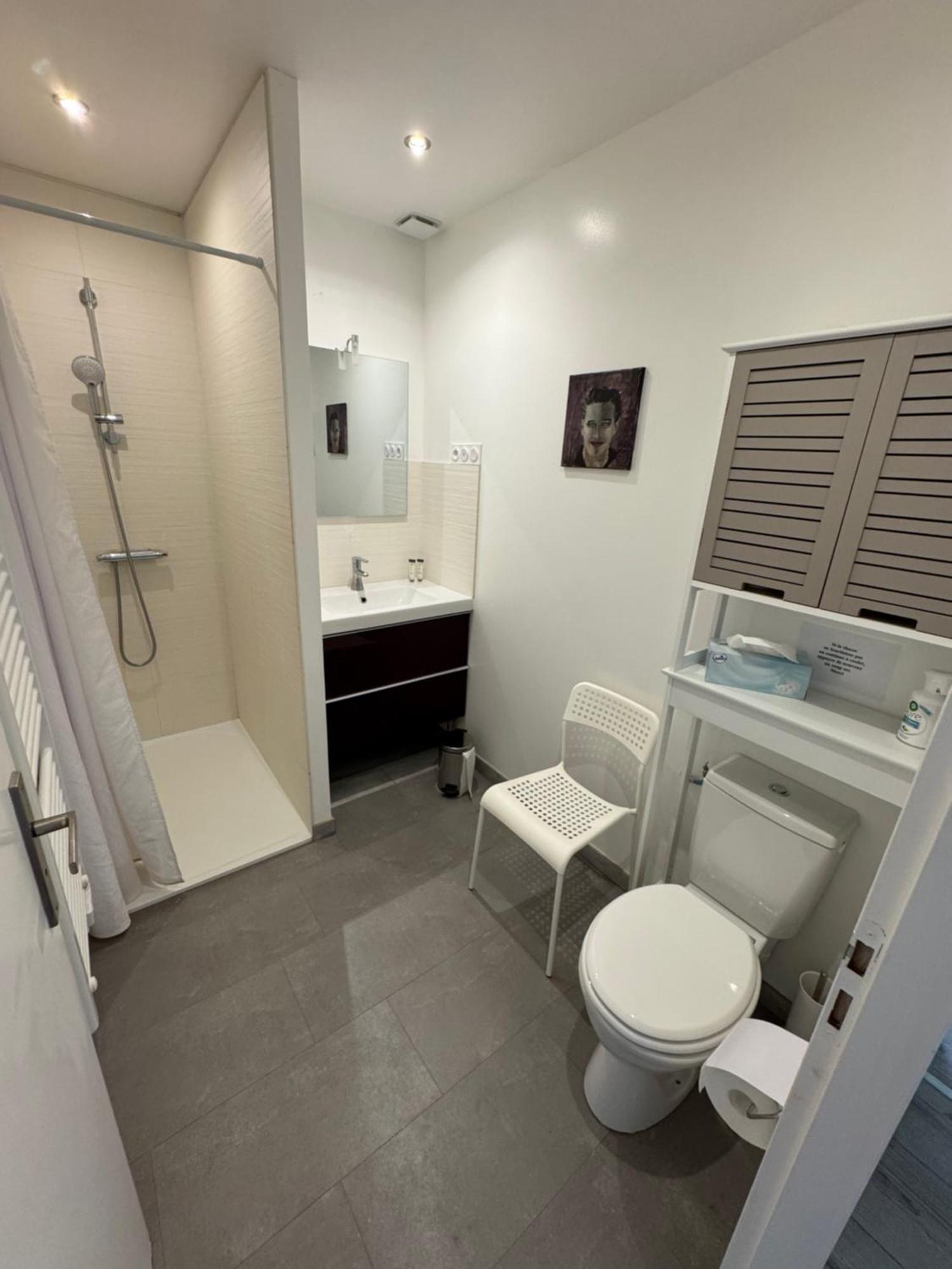 Bel Appartement Terrasse 4 Etoiles Intra Muros Aigues-Mortes Exteriör bild