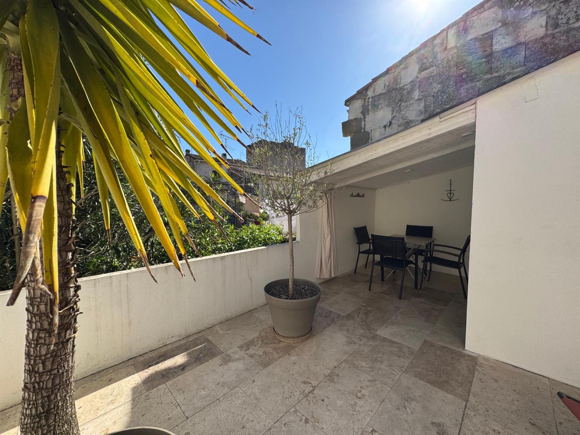 Bel Appartement Terrasse 4 Etoiles Intra Muros Aigues-Mortes Exteriör bild