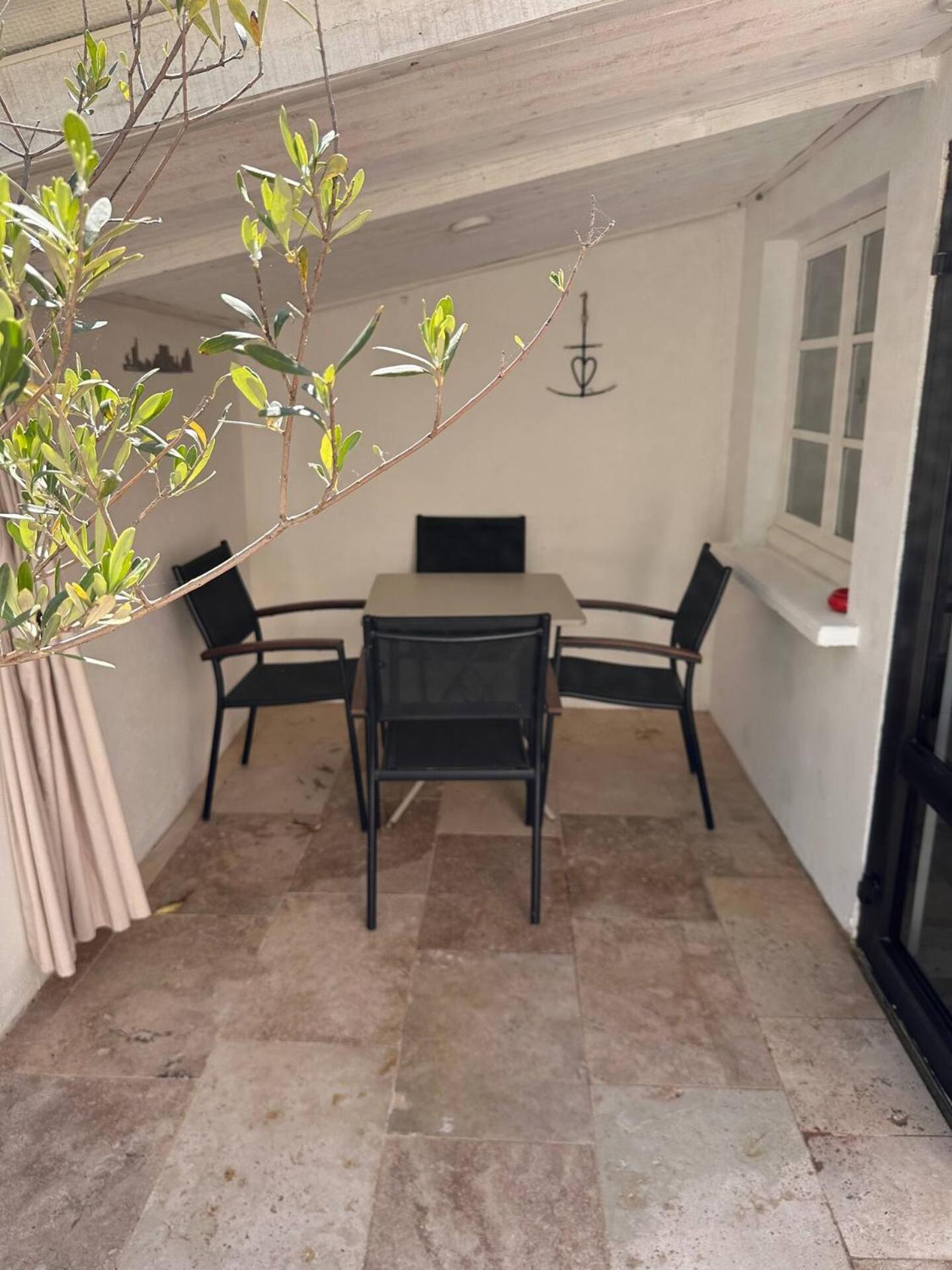 Bel Appartement Terrasse 4 Etoiles Intra Muros Aigues-Mortes Exteriör bild